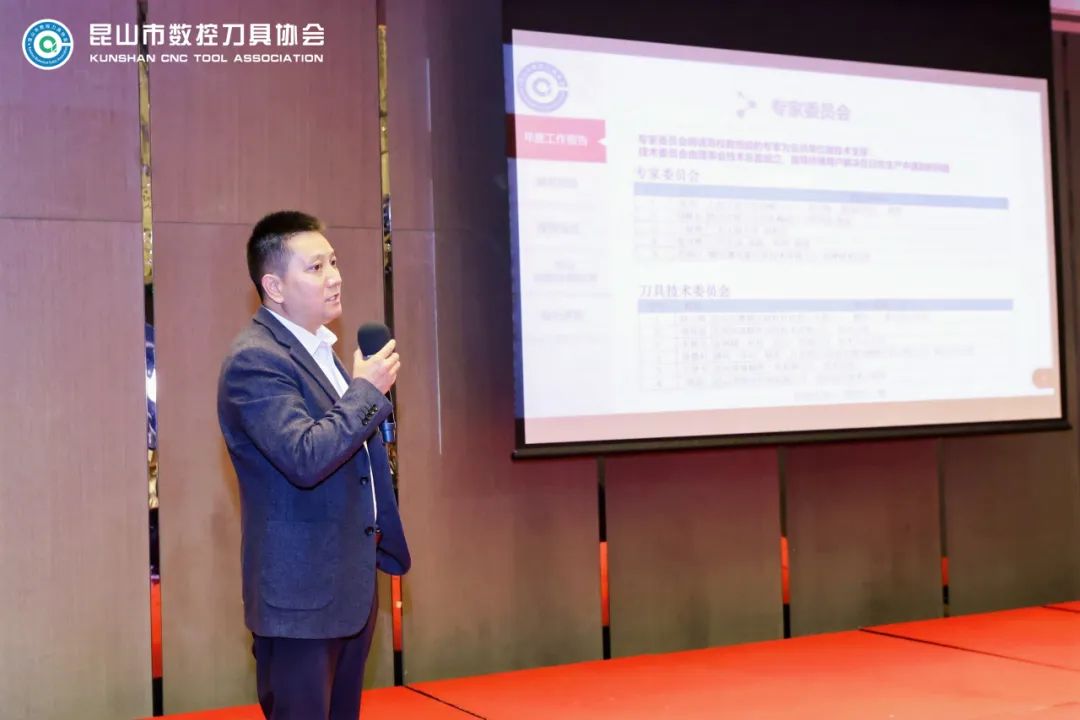 波肖门尾官网