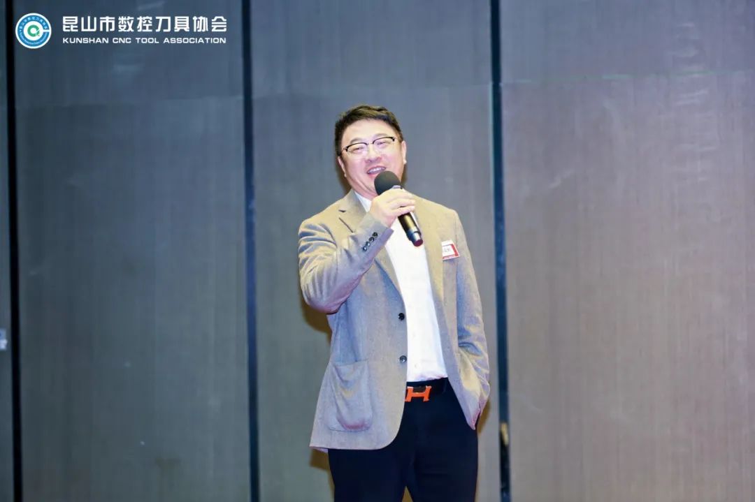 波肖门尾官网