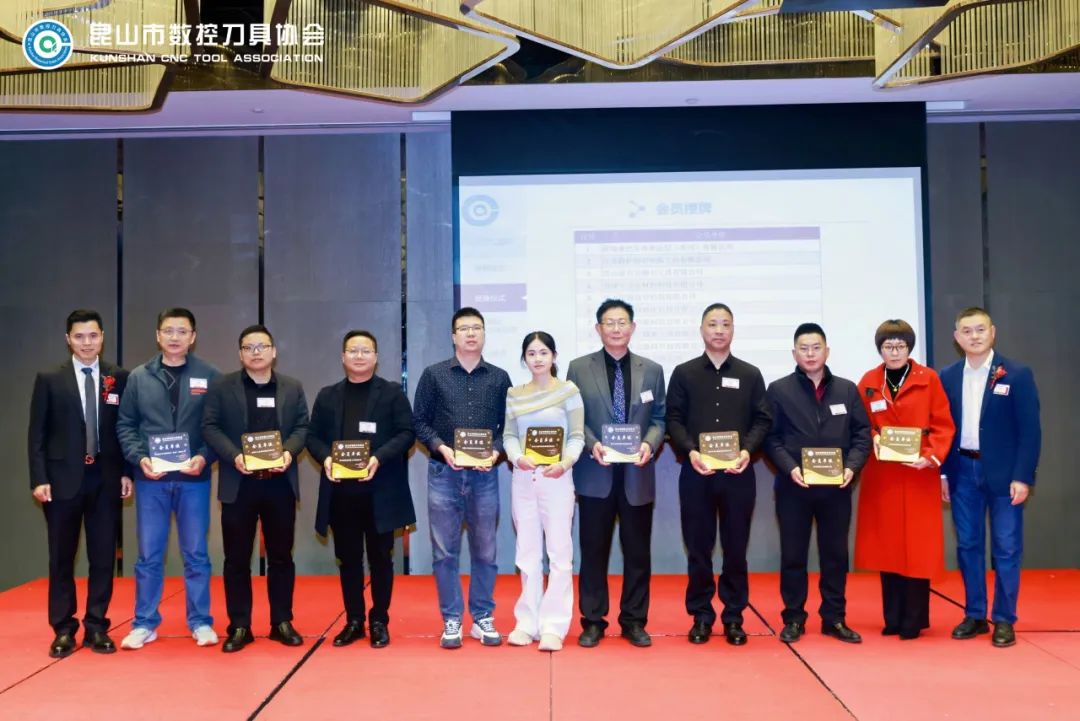 波肖门尾官网